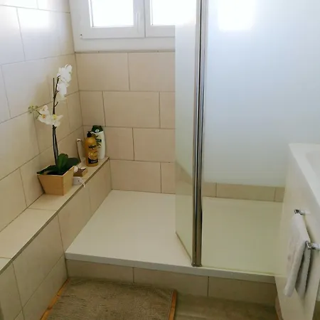 公寓 Spacieux 90m2 4 Chambres, Proche Mer, Climatisation, Confort 土伦