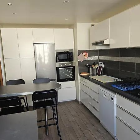 Spacieux 90m2 4 Chambres, Proche Mer, Climatisation, Confort 公寓 *