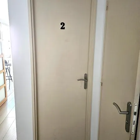 公寓 Spacieux 90m2 4 Chambres, Proche Mer, Climatisation, Confort 土伦