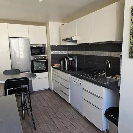 Spacieux Appartement 90M2 4 Chambres, Climatise Proche Mer, Climatisation, Tout Confort *