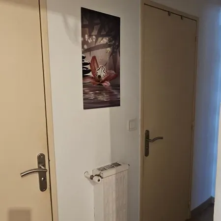 Spacieux Appartement 90M2 4 Chambres, Climatise Proche Mer, Climatisation, Tout Confort * Tulon