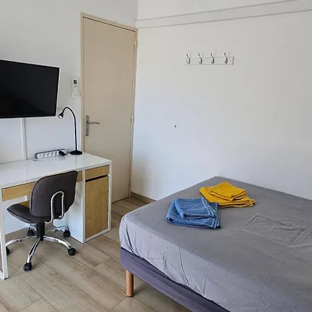Spacieux Appartement 90M2 4 Chambres, Climatise Proche Mer, Climatisation, Tout Confort Apartament Tulon